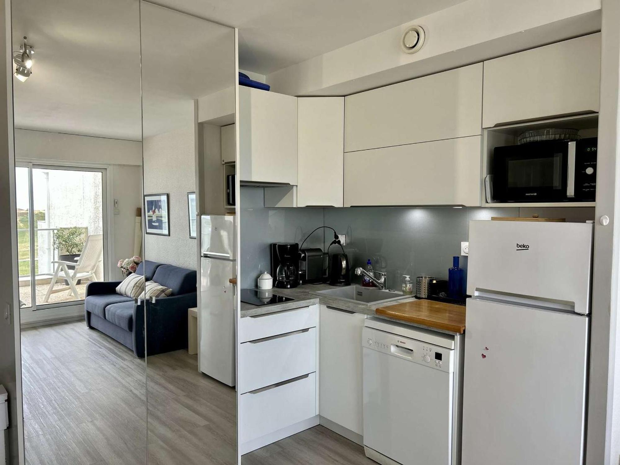 Royan, 2 Pièces, 4 Personnes - Fr-1-494-33 Royan